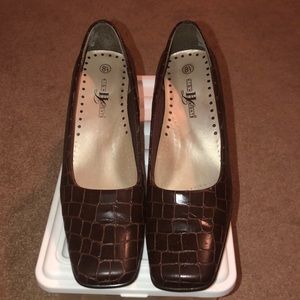 Brown closed toe heels